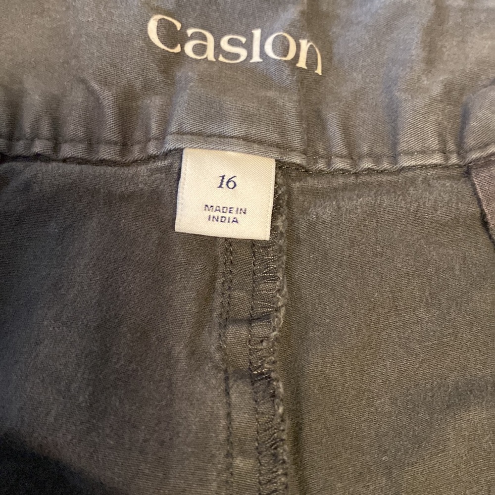 Basic gray short - Picture 4 of 5